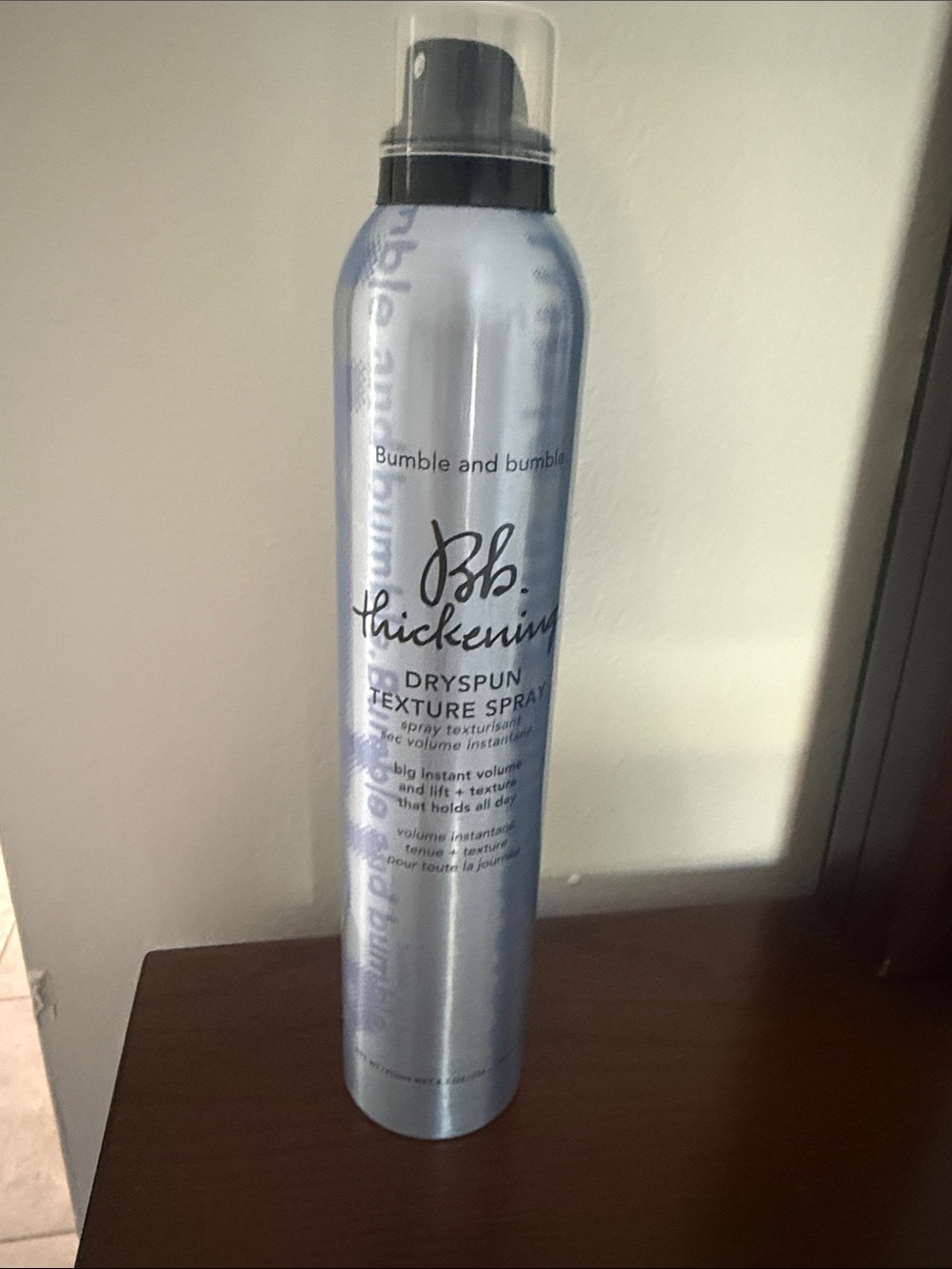 Bumble and bumble Thickening Dryspun Texture Spray - Light Blue and Black
